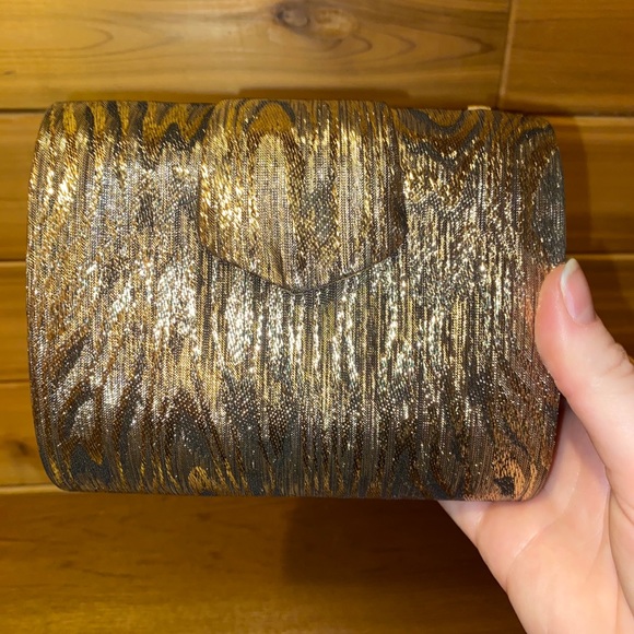 Vintage Metallic Gold Handbag - Picture 4 of 4